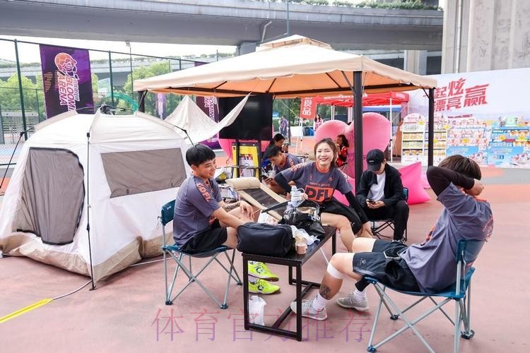 国内首个官方女足街头赛事！ 这个5.20，数百名足球女孩在杭州“怒放竞技场”