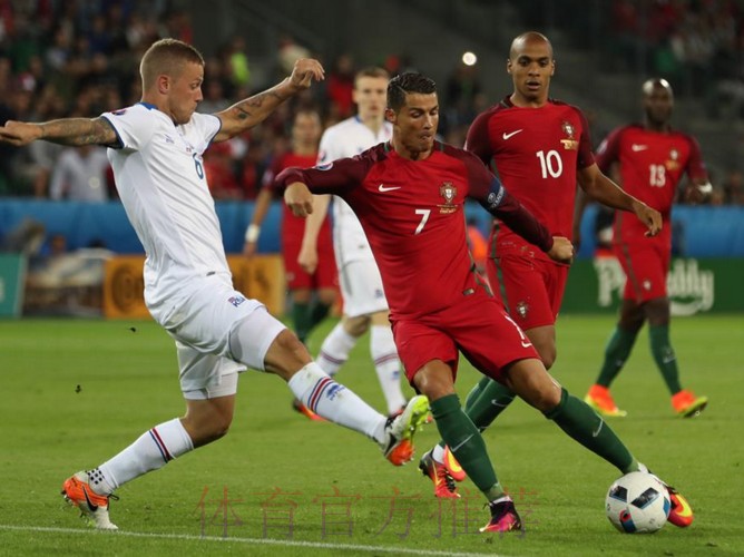 维尼修斯谈晃过门将破门:我经常看罗纳尔多的录像